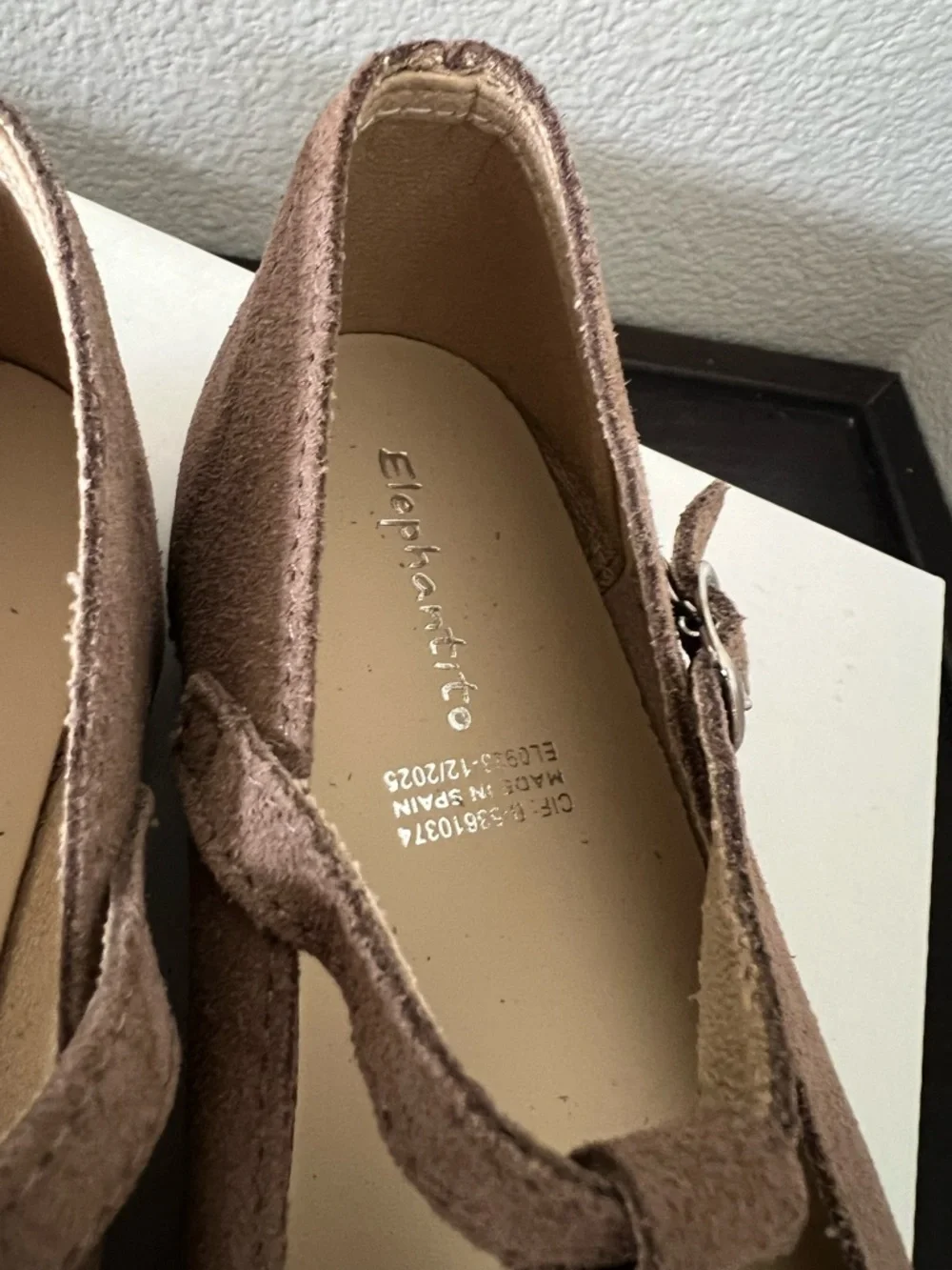 Elephantito Girls T Bar Suede Beige Dress Shoes Size 3 US 33 EU
